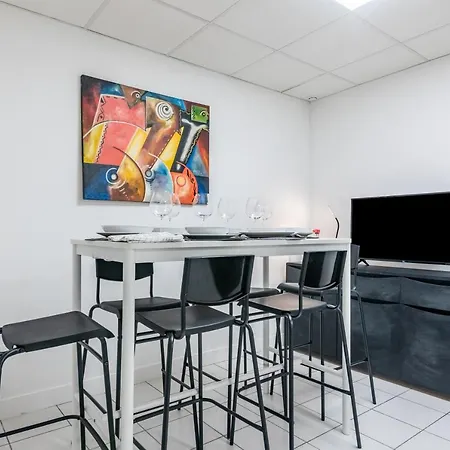 Triplex Magenta Quest * Paris