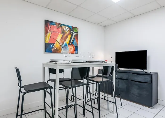 Triplex Magenta Quest * Paris